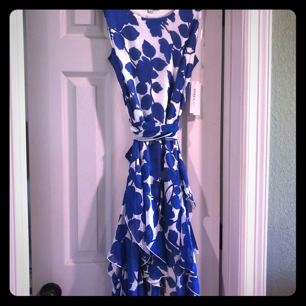 NWT Robbie Bee pull over lined dress with tie sash